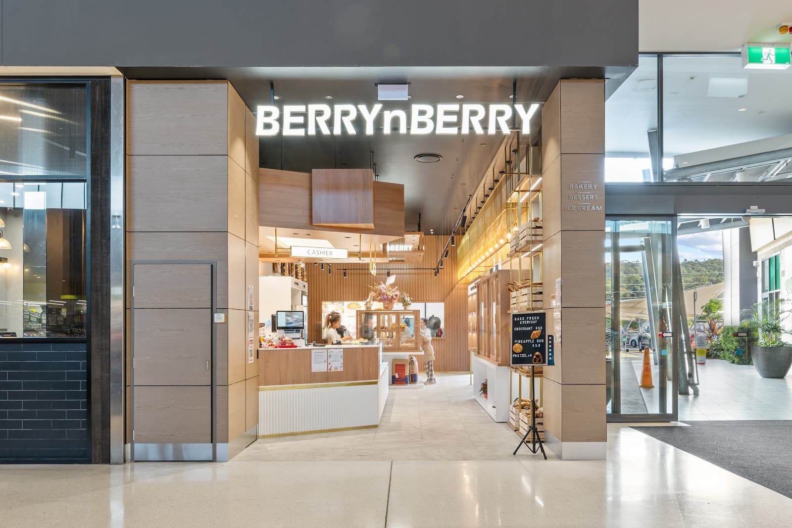 Berry n Berry Bakery, Westfield Helensvale