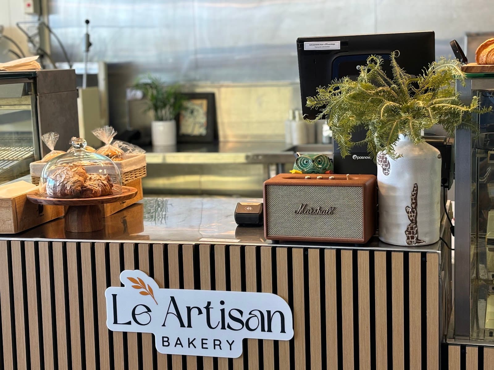 Le Artisan Bakery