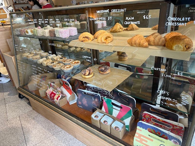 Tokyo Lamington & the Bakery