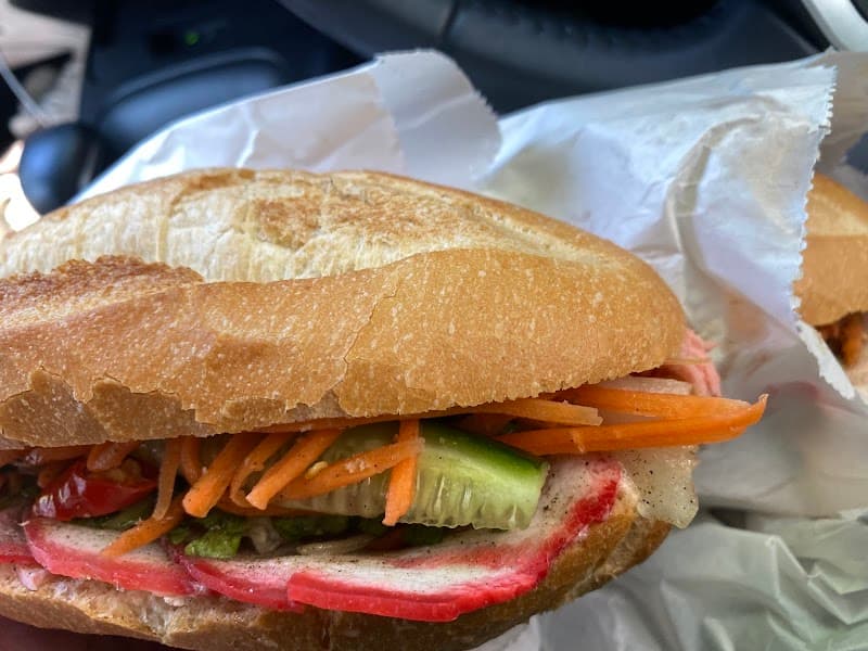 Van Long Xuong Hot Bread